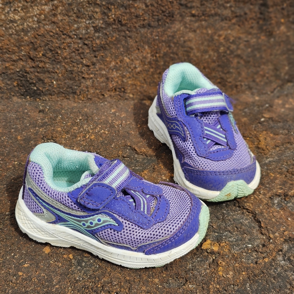 EUC Saucony Ride Purple And Seafoam Green sneakers 4M